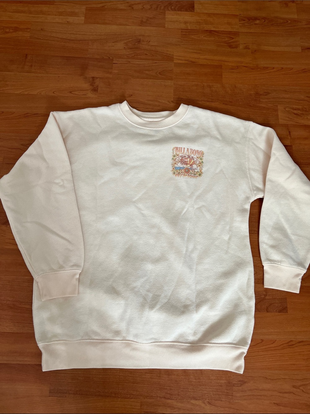 Billabong Light Peach Crewneck Sweatshirt with Small Chest Graphic